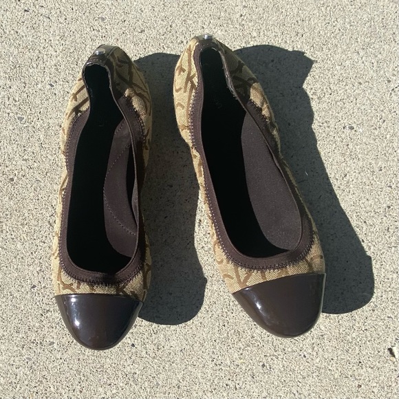 Calvin Klein women ballet slip on shoes, two toned brown CK logo. Size 8M. Used. - Picture 5 of 12